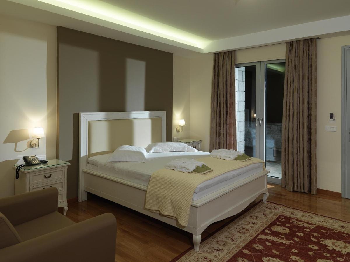 Hondos Classic Hotel & Spa Nestani Dış mekan fotoğraf